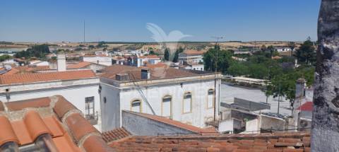 Moradia em campo maior