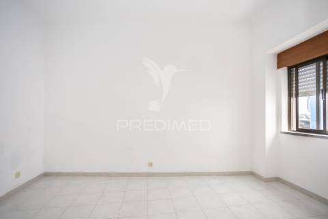 Grande moradia no centro do torrão