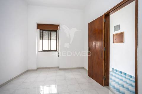 Grande moradia no centro do torrão