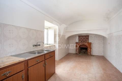 Grande moradia no centro do torrão