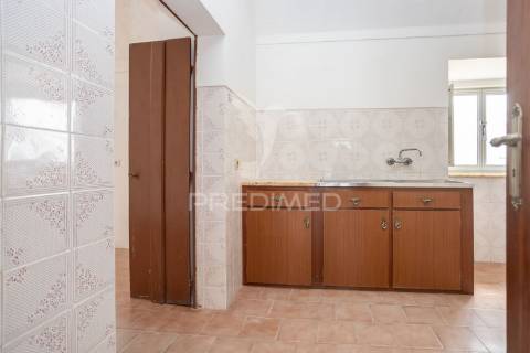 Grande moradia no centro do torrão