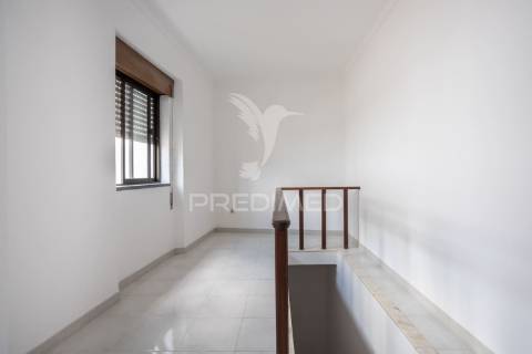 Grande moradia no centro do torrão