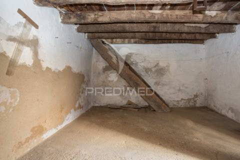 Grande moradia no centro do torrão