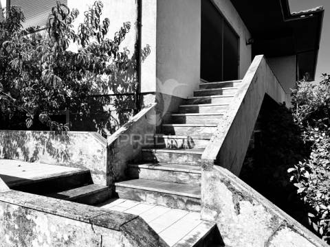 Moradia 440m2 | terreno 1200m2