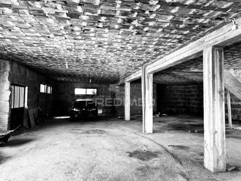 Moradia 440m2 | terreno 1200m2