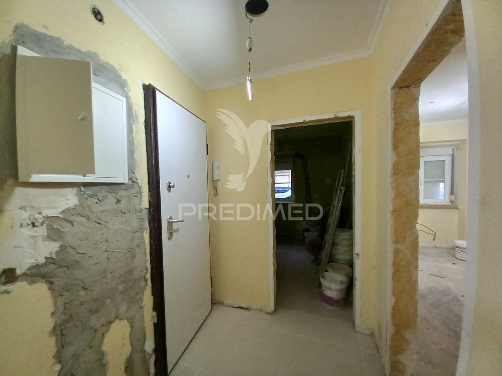 T2 com terraço privativo completamente remodelado