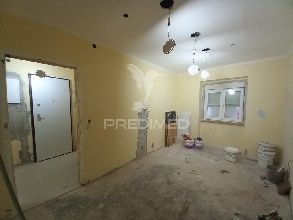 T2 com terraço privativo completamente remodelado