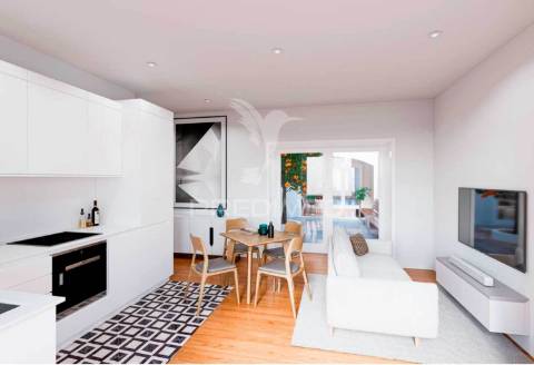 Apartamento t2 em edifício pombalino, centro.