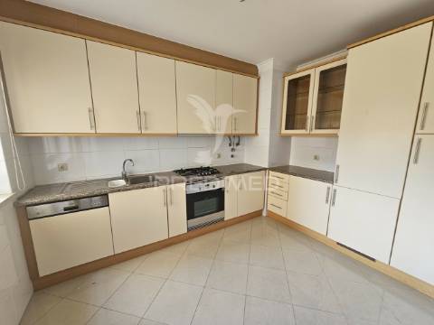 Apartamento t3 em vilamoura perto da praia