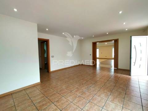 Moradia t7 | nova | leiria