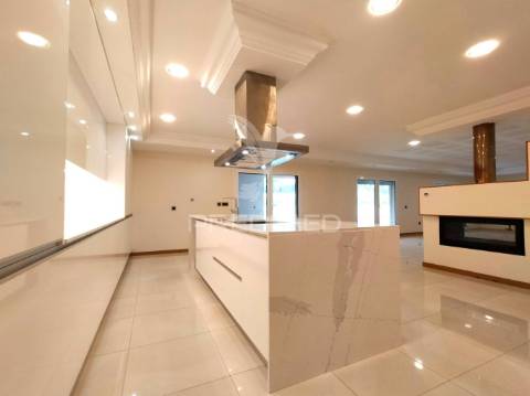 Moradia t7 | nova | leiria