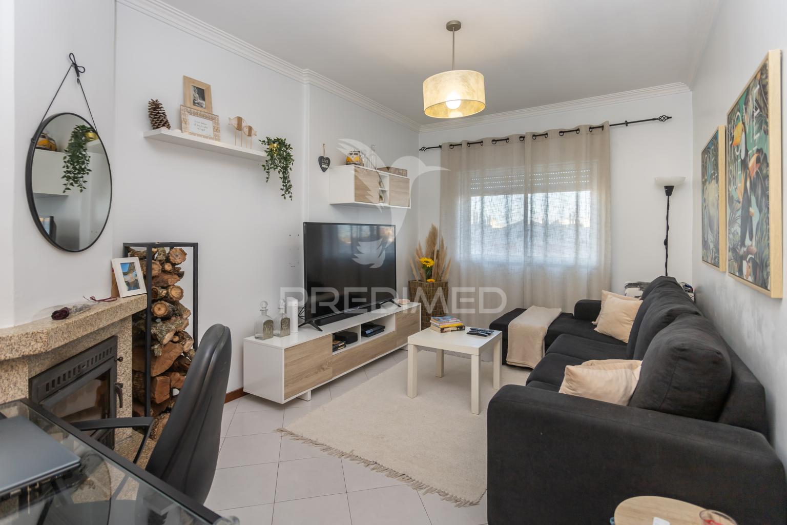 Apartamento t2 vale do cobro