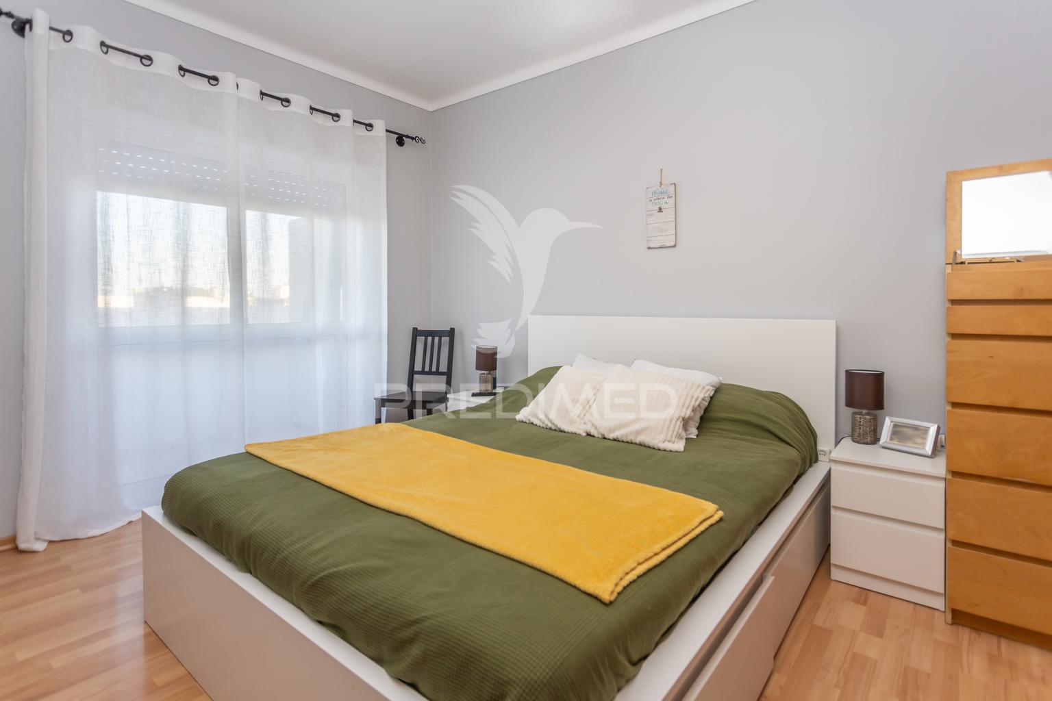 Apartamento t2 vale do cobro