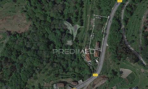 Moradia  em pedra para reconstruir