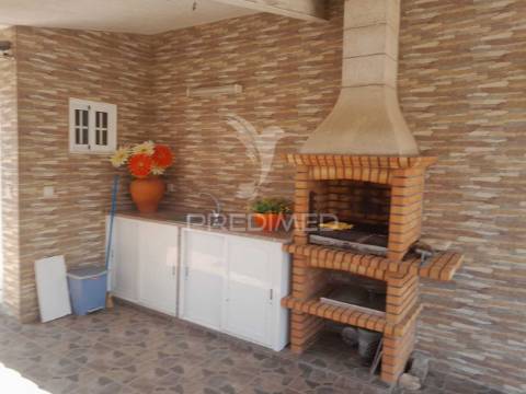 Oportunidade única! descubra esta incrível moradia t5,  no concelho de idanha-a-nova na vila da zebreira.