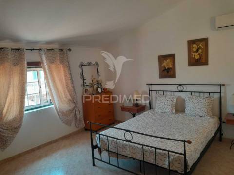 Oportunidade única! descubra esta incrível moradia t5,  no concelho de idanha-a-nova na vila da zebreira.