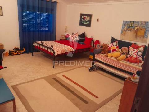 Oportunidade única! descubra esta incrível moradia t5,  no concelho de idanha-a-nova na vila da zebreira.