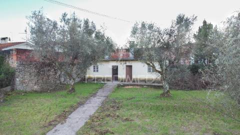 Moradia t3 com terreno de 660 m² na ratoeira – celorico da beira