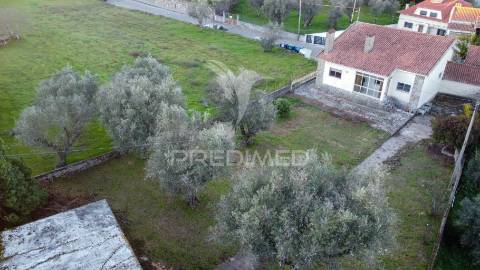 Moradia t3 com terreno de 660 m² na ratoeira – celorico da beira