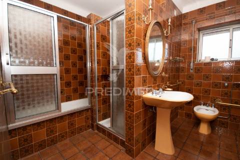 Moradia t3 com terreno de 660 m² na ratoeira – celorico da beira