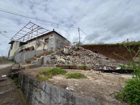 Casa terrea na ponta do sol na ilha da madeira