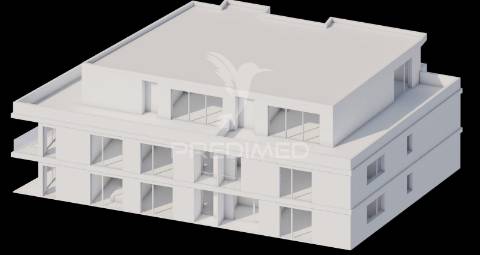 Vende-se terreno com projecto para 11 frações em santa maria da feira