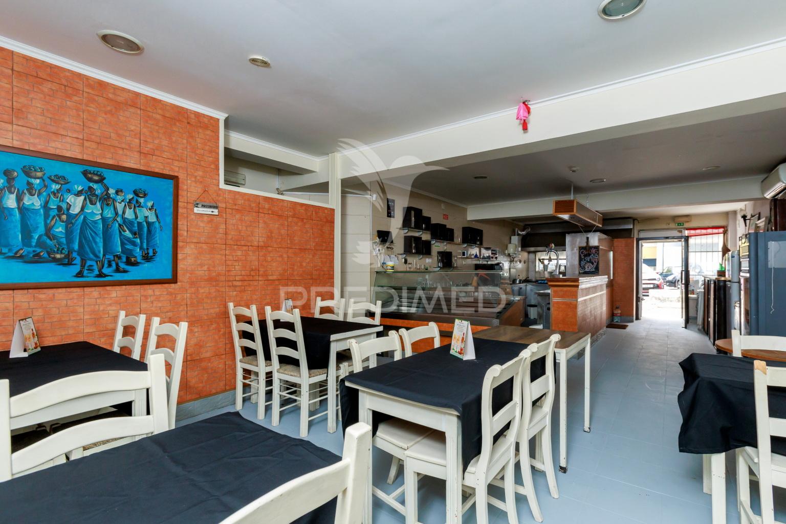 Restaurante trespasse -  totalmente equipado  10.000 € - quinta do rouxinol - corroios