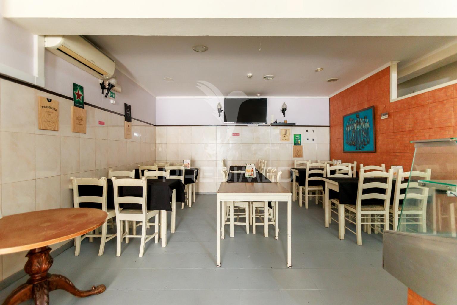 Restaurante trespasse -  totalmente equipado  10.000 € - quinta do rouxinol - corroios
