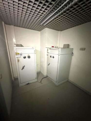 Arrenda-se loja na constituição