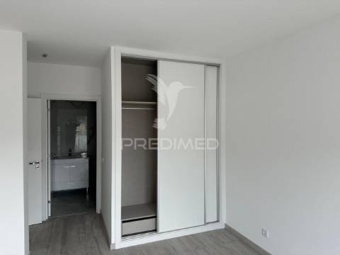 Apartamento duplex novo