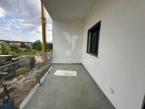 Apartamento duplex novo