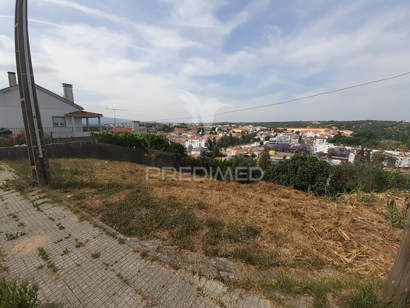 Lote de moradia