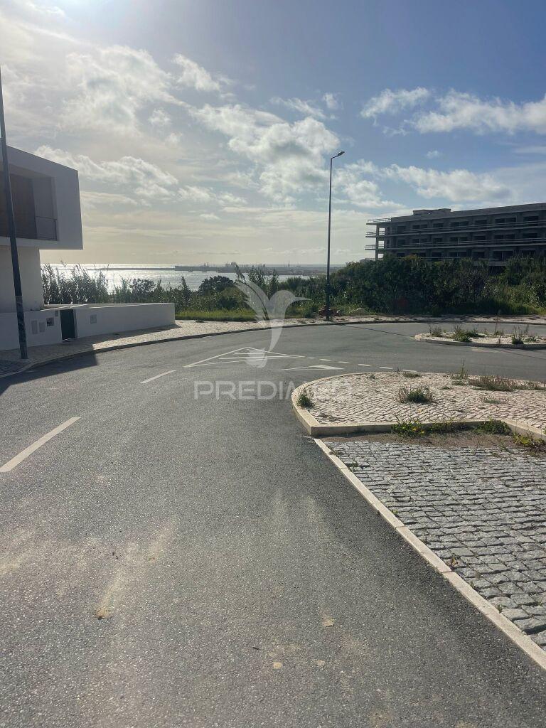 Terreno urbano 532,50m2 - sines