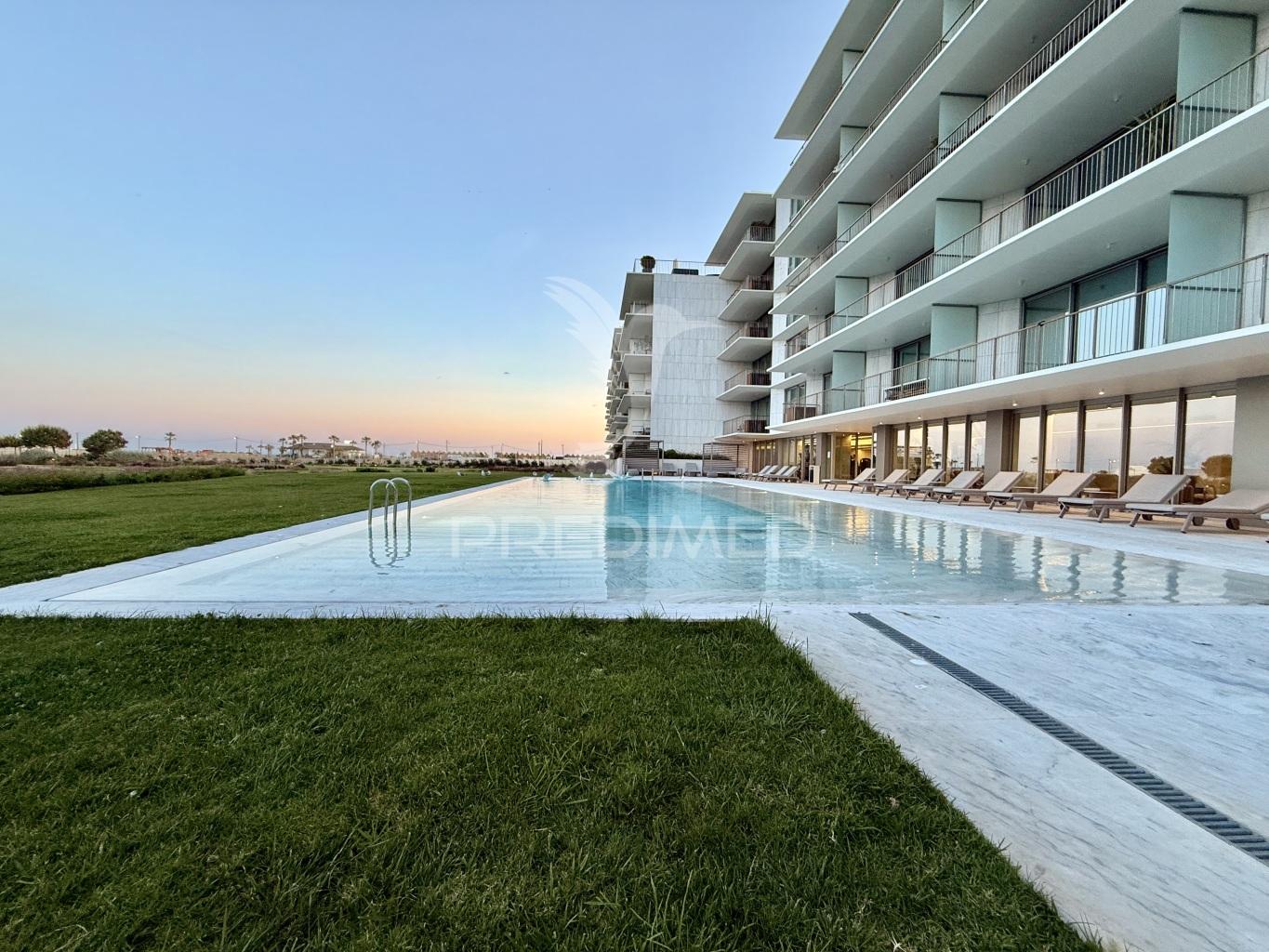 Apartamento t2 luxo, frente mar, bayline, armação de pêra