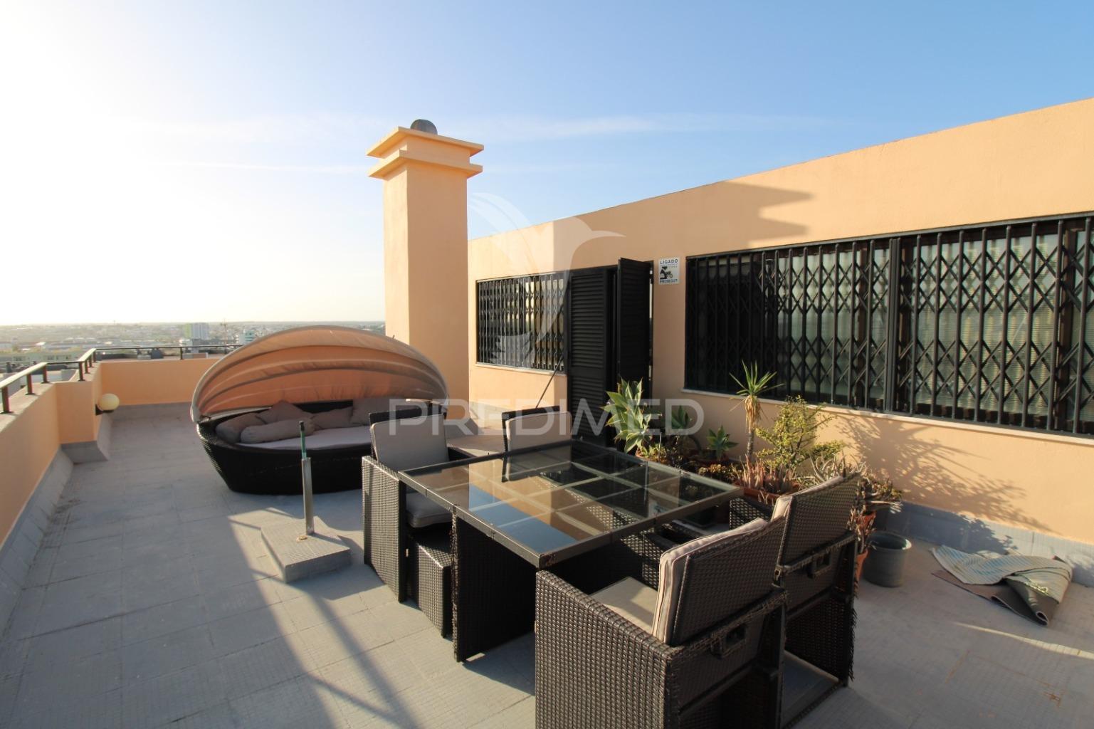 Penthouse t4 + 1 em faro