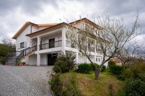 Moradia t7 próxima de mangualde