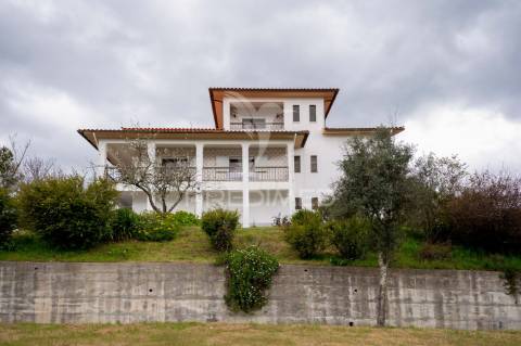 Moradia t7 próxima de mangualde