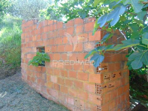 Conjunto de 2 casas de campo p/recuperar em vila real