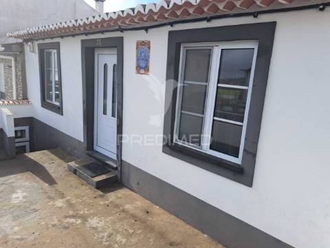 Moradia em santa luzia