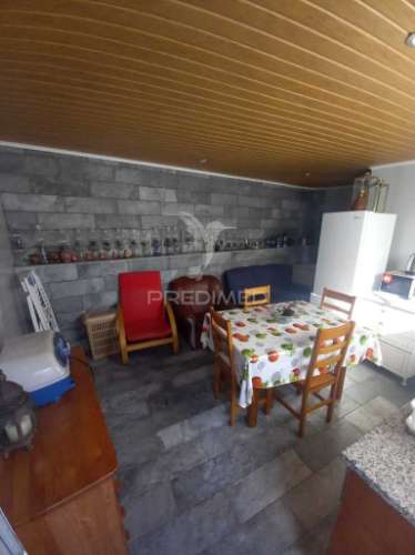 Moradia em santa luzia