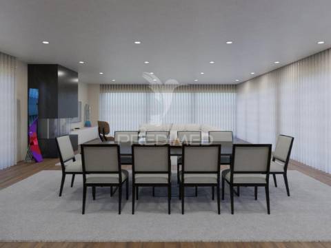 Moradia com acabamentos de luxo, jardim e piscina