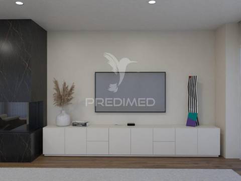 Moradia com acabamentos de luxo, jardim e piscina