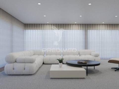 Moradia com acabamentos de luxo, jardim e piscina