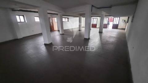 Apartamento t1+1 com garagem / armazém - gondomar