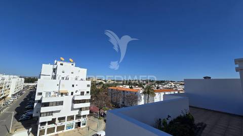 Apartamento t2 com terraço na quinta do romão, quarteira