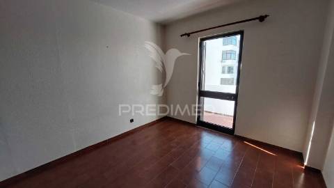 Apartamento t2 com terraço na quinta do romão, quarteira