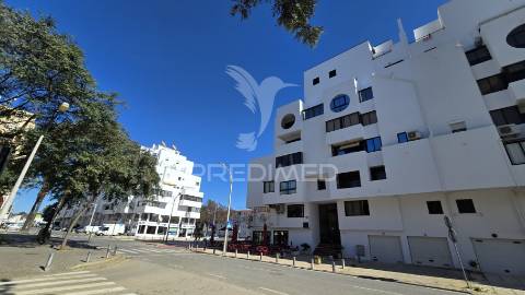 Apartamento t2 com terraço na quinta do romão, quarteira