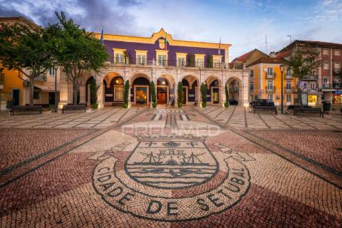 Apartamento t2 remodelado - setúbal 2e