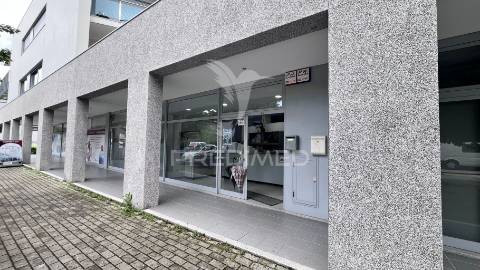 Trespasse de lavandaria totalmente equipada - centro de são torcato