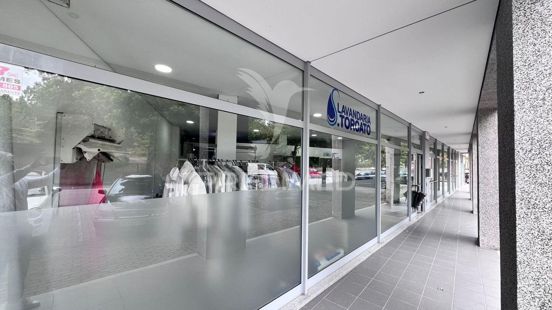 Trespasse de lavandaria totalmente equipada - centro de são torcato